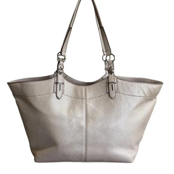 Authentic Coach Carly Leather Tote Bag in Shell! - Picture 4 of 16